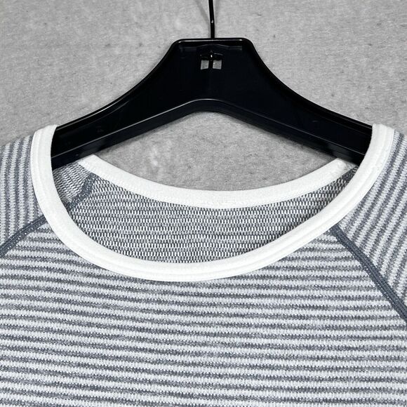 Lululemon Shirt Womens Size 4 Gray Striped Long Sleeve Thumbholes Reversible - Picture 2 of 15